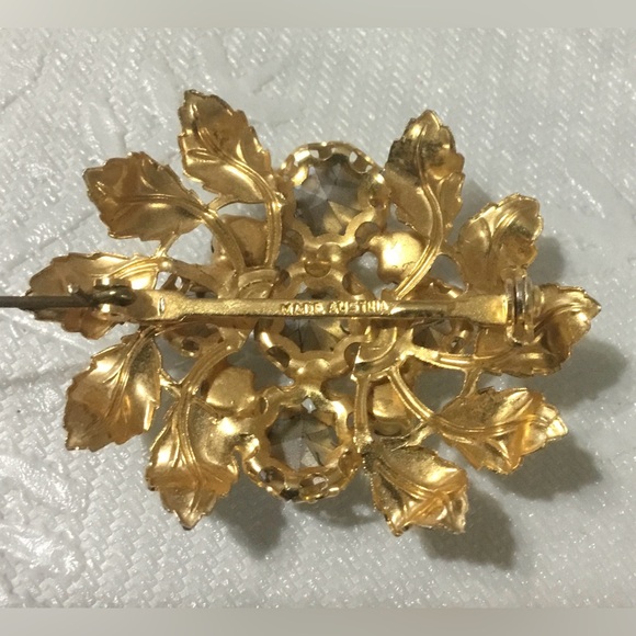 Aurora borealis rhinestone and enamel pin. Austrian vintage - Picture 4 of 4